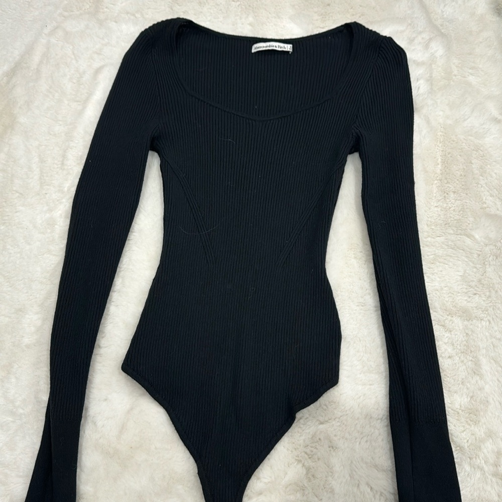 Abercrombie sweetheart neckline bodysuit